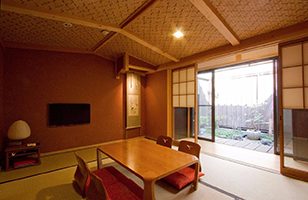 ‘Akane-an’ Machiya Holiday Home - Living Room