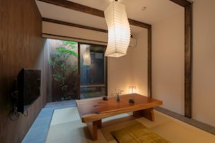 ‘Akebono-an’ Machiya Holiday Home - Living Room