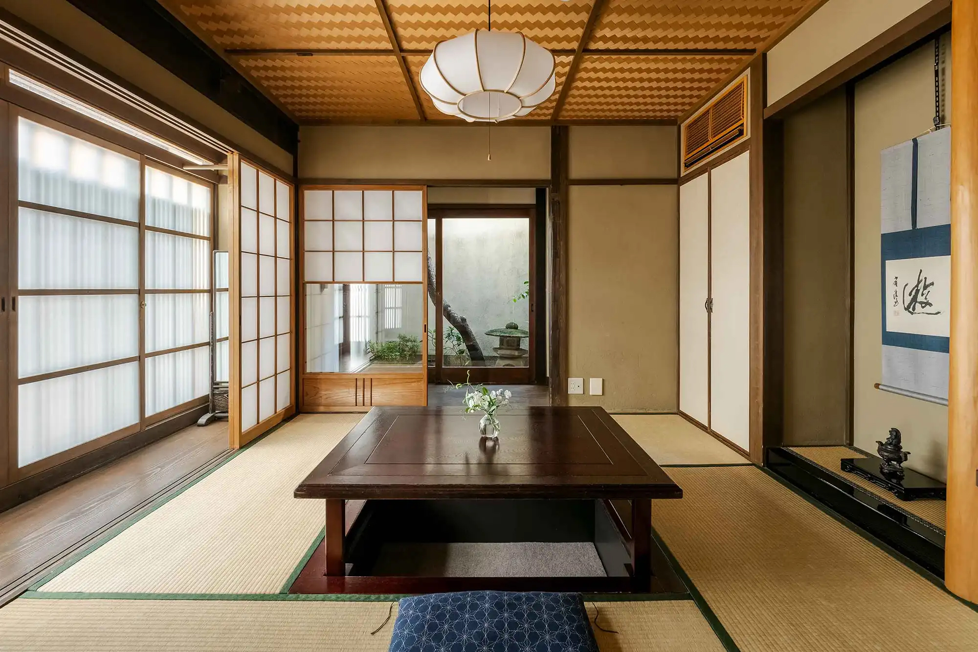 ‘Gion Koyu-an’ Machiya Holiday Home - Living Room