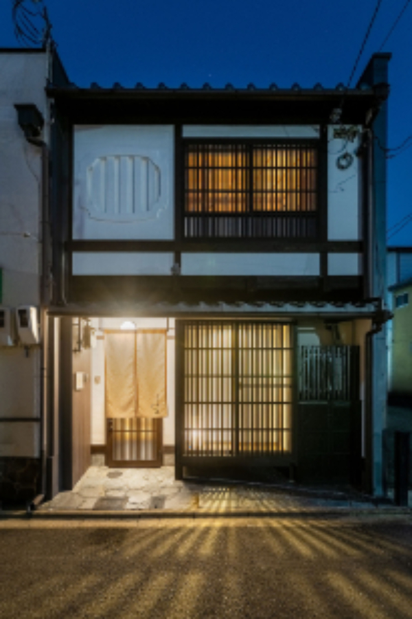 ‘Yorozuha’ Machiya Holiday Home - Exterior