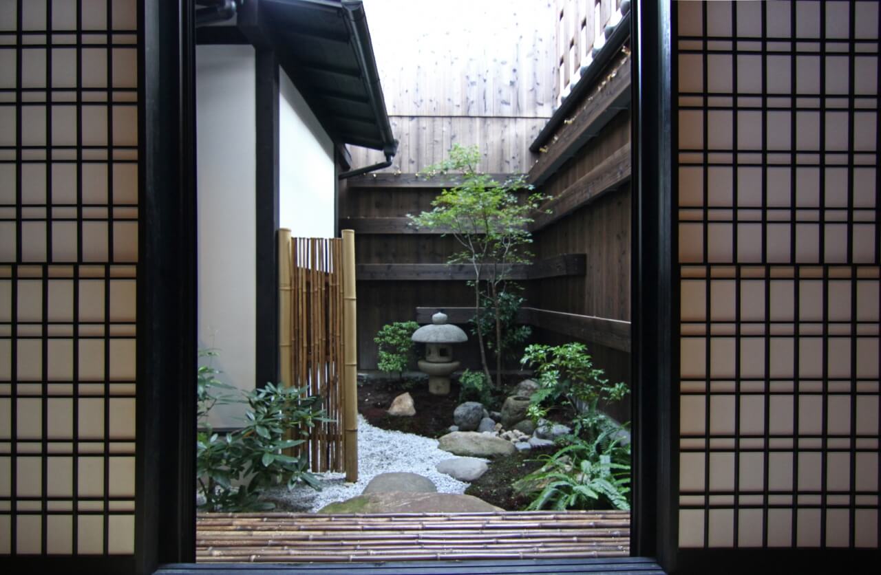 'Koke' Moss in Tsuboniwa Gardens - Machiya House Features