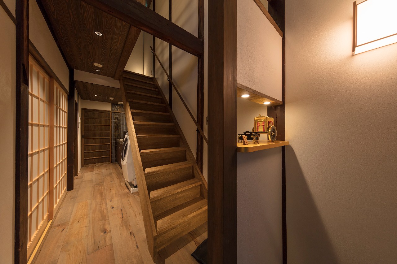 清水五条 墨継ぐ – すみつぐ 〈一棟貸し町家〉