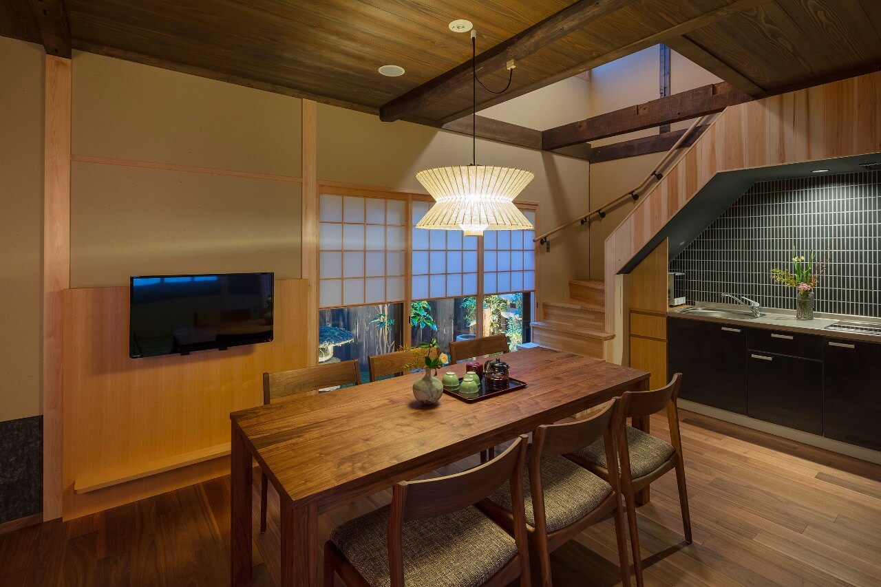 綵 – あやぎぬ 〈一棟貸し町家〉