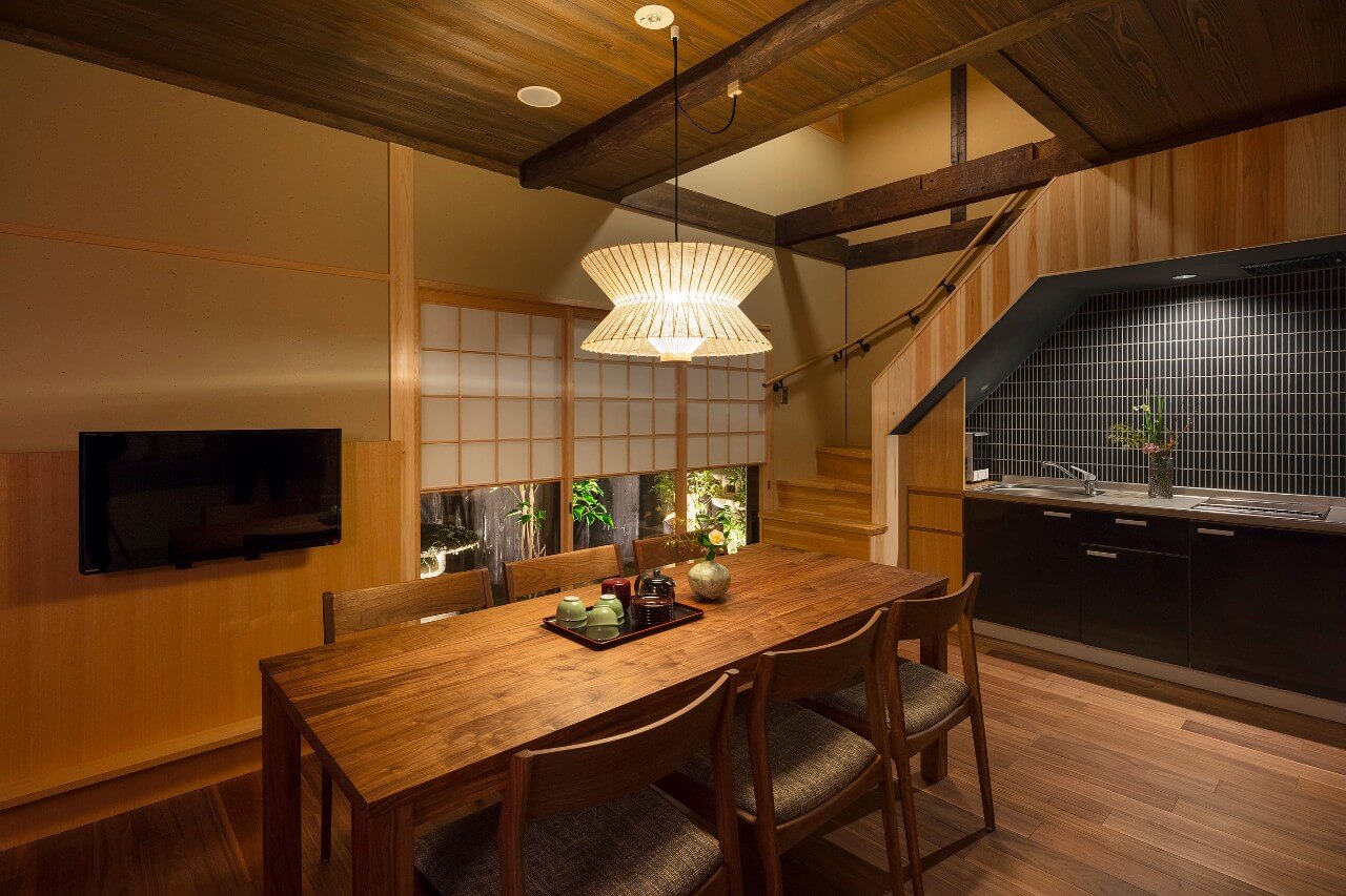 綵 – あやぎぬ 〈一棟貸し町家〉