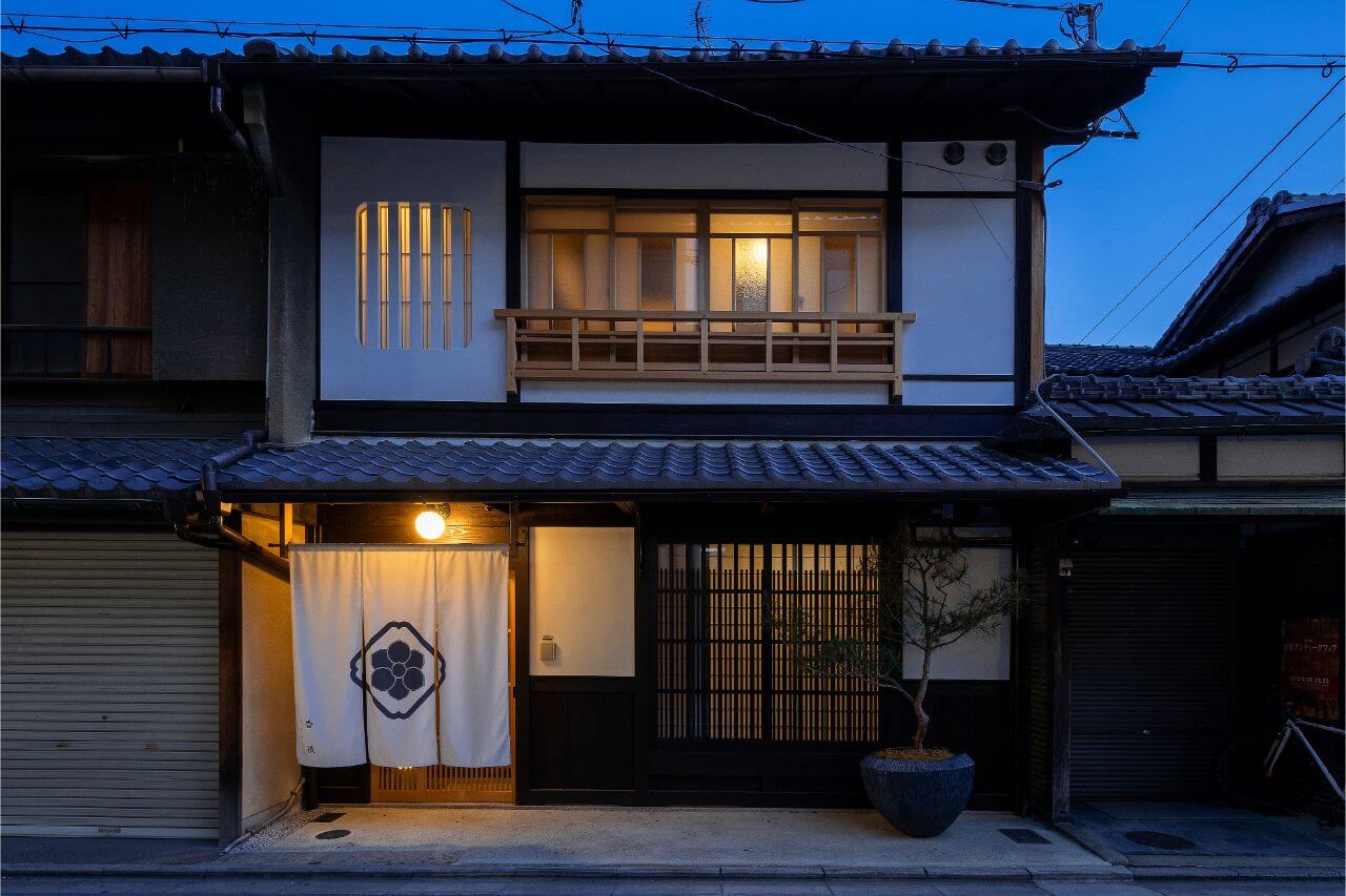 祇園白川 香祇 – こうき 〈一棟貸し町家〉