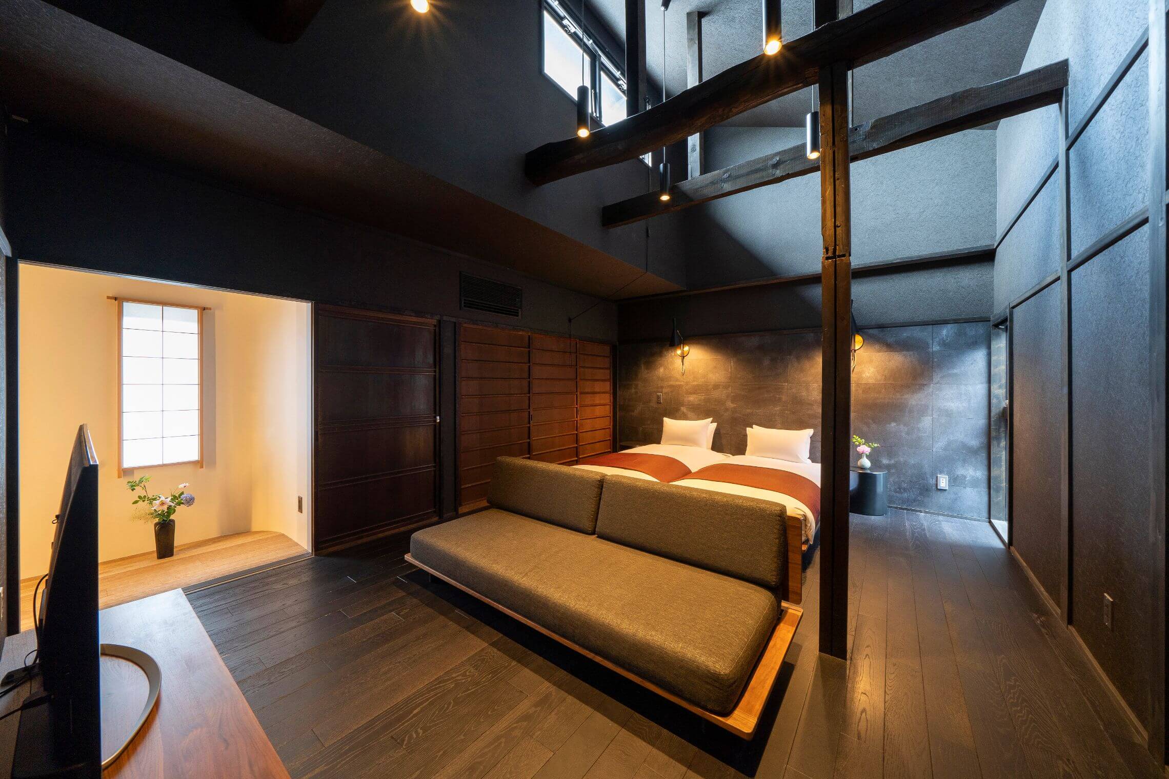 すみ蛍 おぼろ 〈一棟貸し町家〉