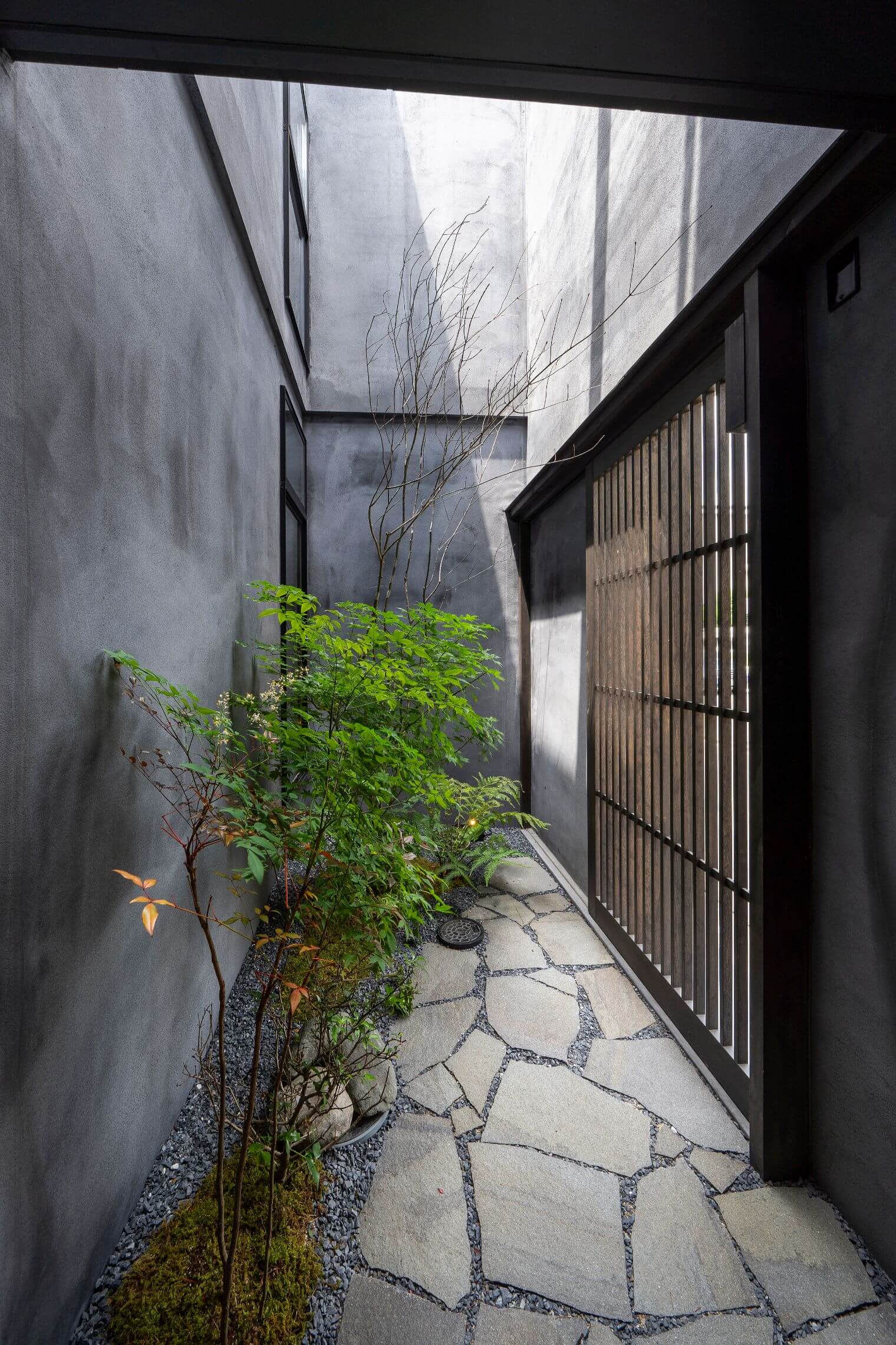 すみ蛍 おぼろ 〈一棟貸し町家〉