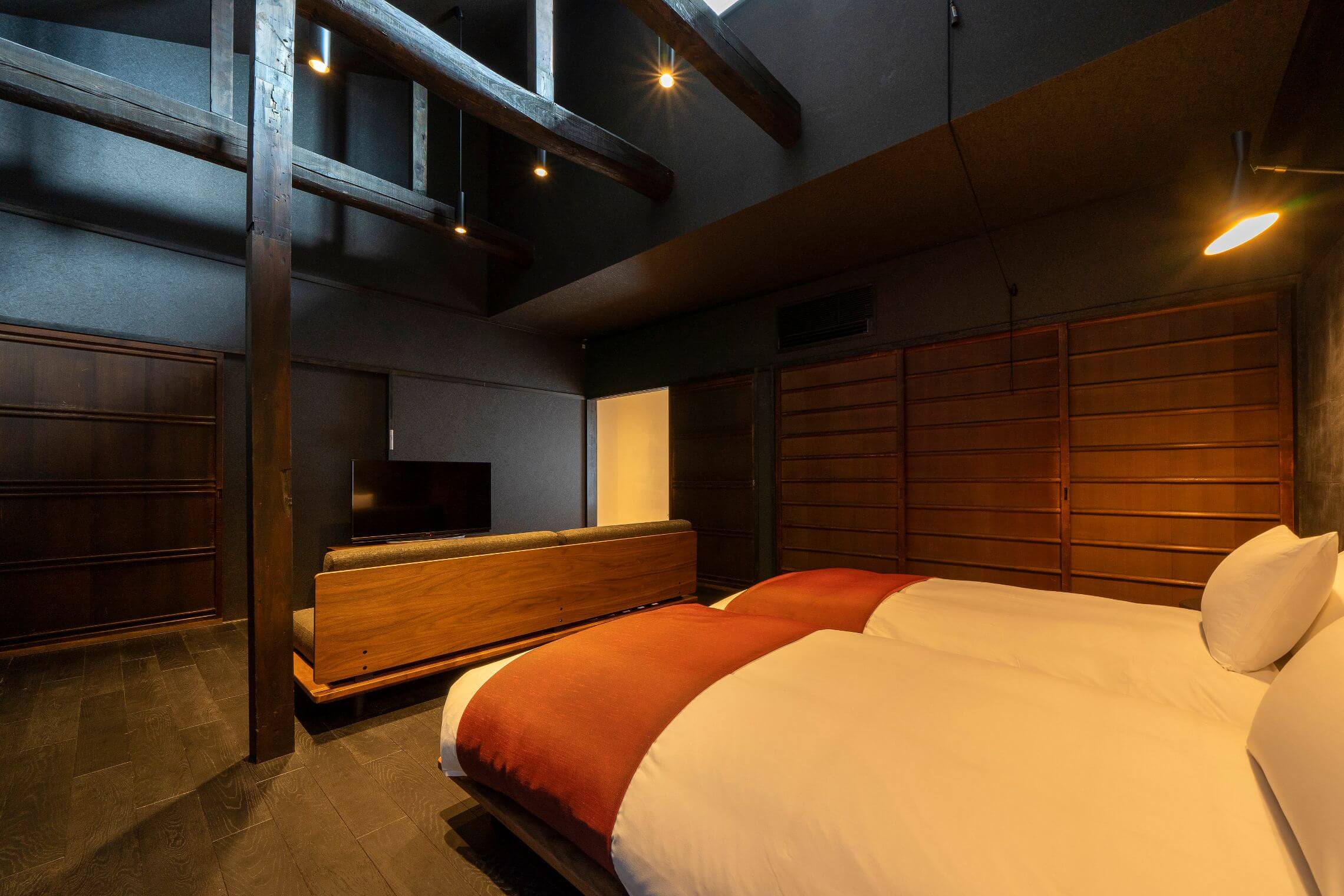 すみ蛍 おぼろ 〈一棟貸し町家〉