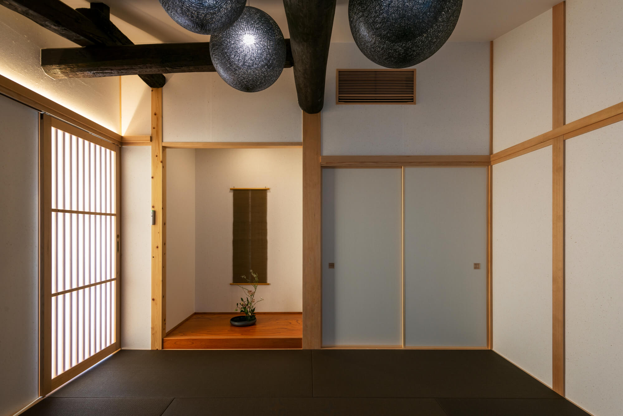 宮川町 花刻 – はなとき 〈一棟貸し町家〉