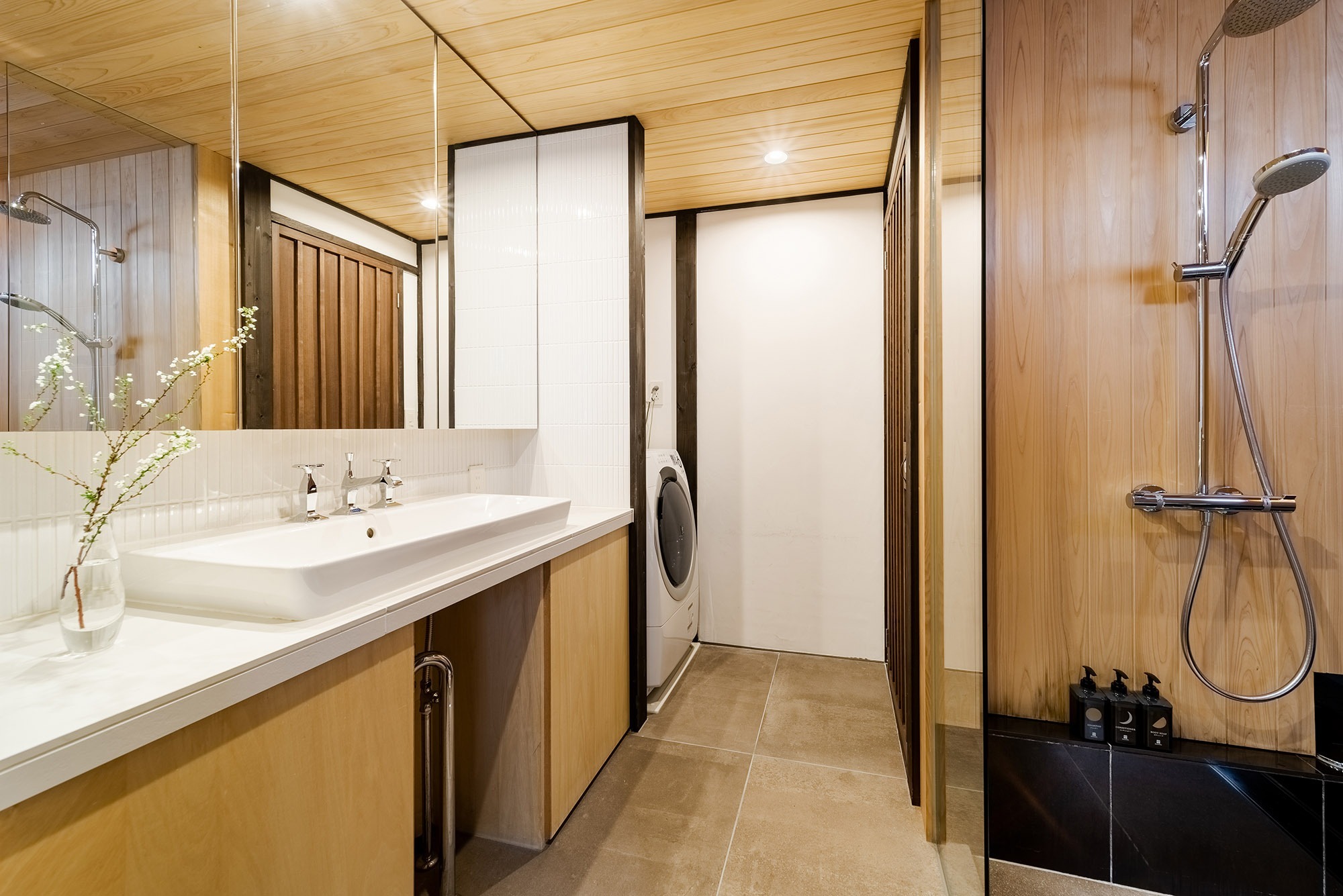 まりこうじ 〈一棟貸し町家〉