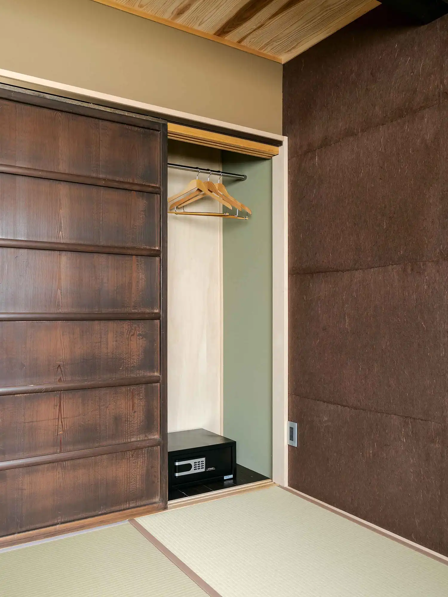 西本願寺 いづき 〈一棟貸し町家〉