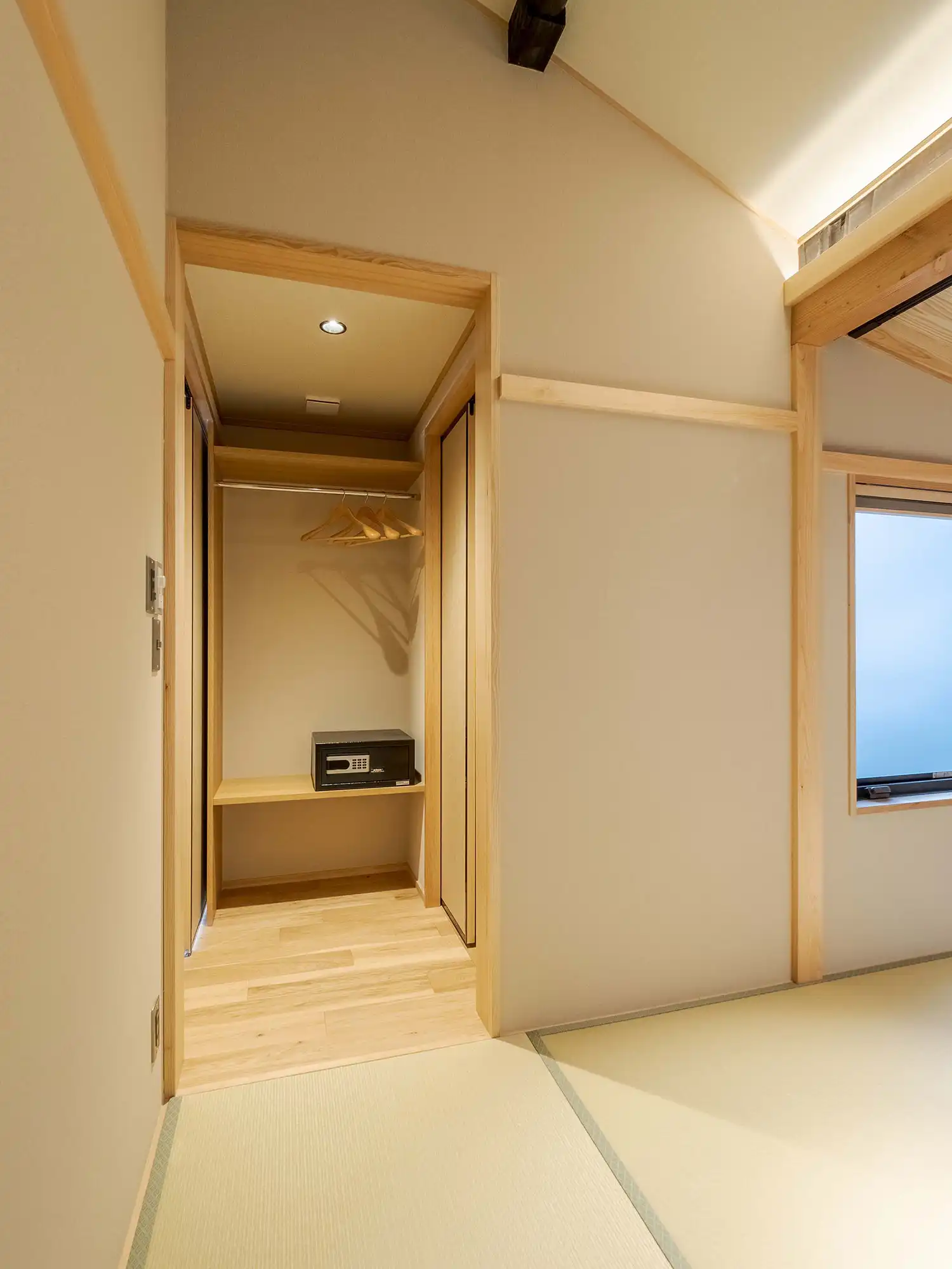 よつき 〈一棟貸し町家〉