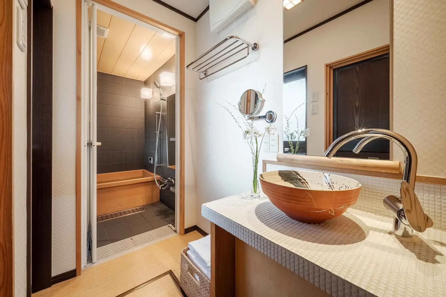 城巽あかね庵 〈一棟貸し町家〉