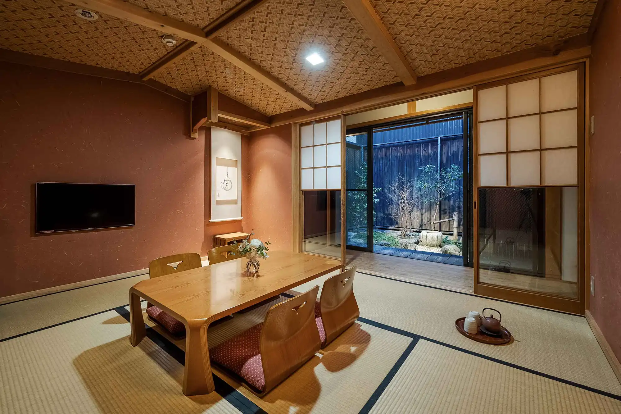城巽あかね庵 〈一棟貸し町家〉