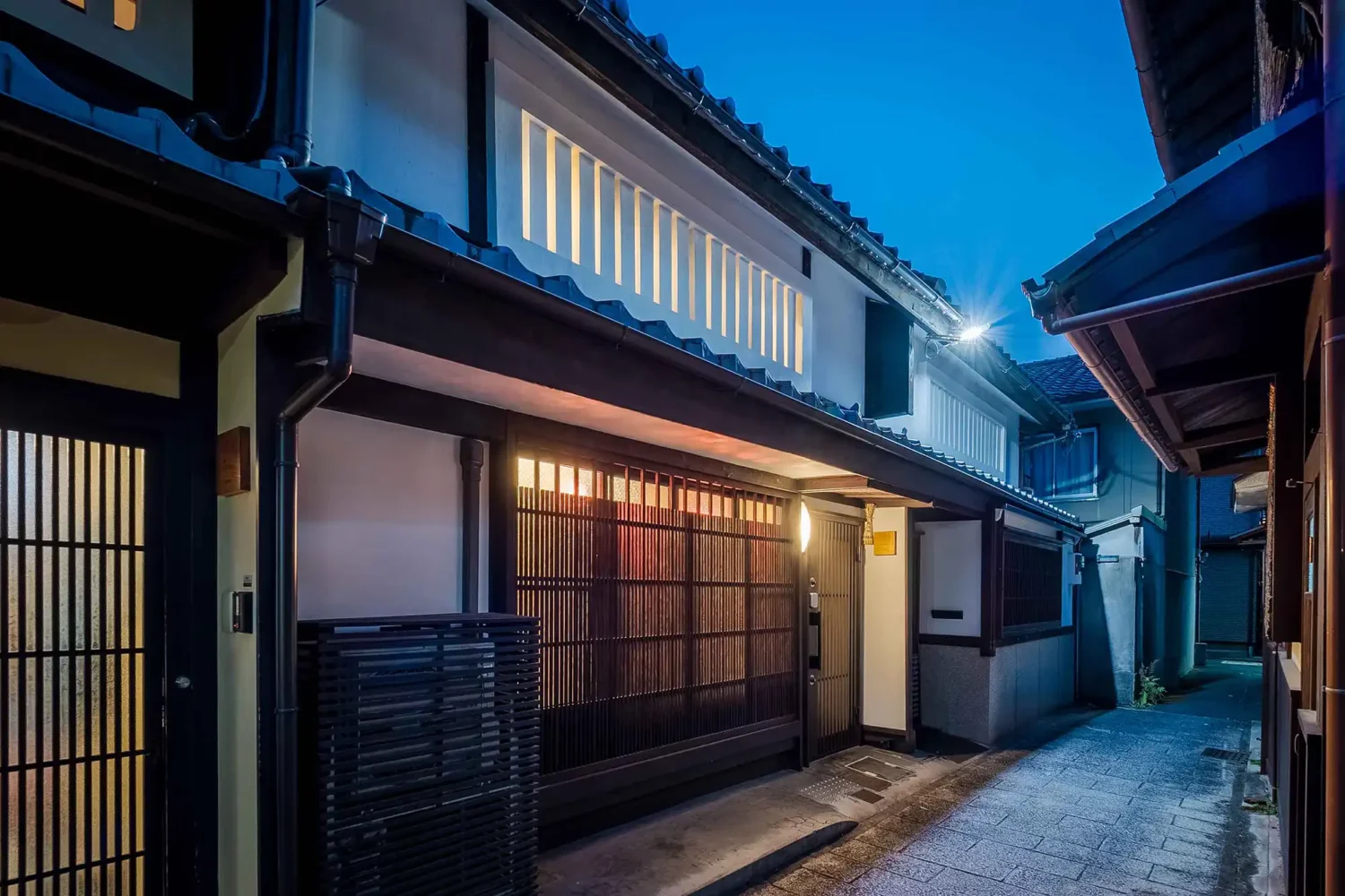 城巽あかね庵 〈一棟貸し町家〉